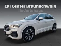 Weiß Gebraucht 2019 VW Touareg R-line SUV | 44.999 € (Guter Preis)