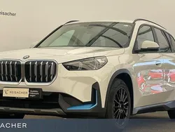 Alpinweiss Gebraucht 2023 BMW iX1 Shadowline SUV | 37.119 € (Guter Preis)