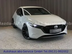 Ceramic white Gebraucht 2024 Mazda 3 Homura-Line Limousine | 25.985 € (Fairer Preis)