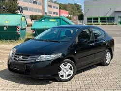 Schwarz Gebraucht 2009 Honda City Limousine | 2.990 €