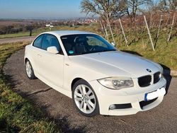 Weiß Gebraucht 2011 BMW 120 M Sport Kleinwagen | 9.600 € (Fairer Preis)