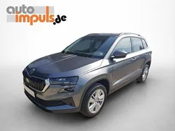 Graphitegrau (5x5x) (metallic) Gebraucht 2024 Skoda Karoq Selection SUV | 29.989 € (Guter Preis)