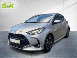 Shimmering silver metallic (silber) Neu 2025 Toyota Yaris Kleinwagen | 28.900 € (Teuer)