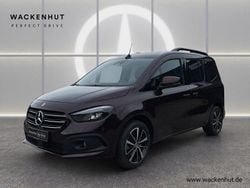 Rot Gebraucht 2024 Mercedes T180 Progressive Van / Kleinbus | 30.900 € (Fairer Preis)