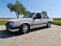 Beige Gebraucht 1986 Opel Ascona Limousine | 4.500 €