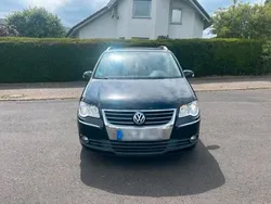Schwarz Gebraucht 2009 VW Touran Van / Kleinbus | 4.550 € (Teuer)