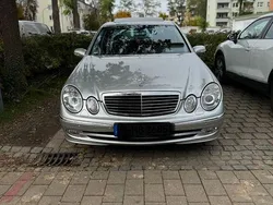 Silber Gebraucht 2004 Mercedes E270 Avantgarde Limousine | 8.600 € (Teuer)