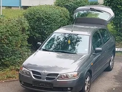 Grau Gebraucht 2003 Nissan Almera Kombi | 700 € (Fairer Preis)