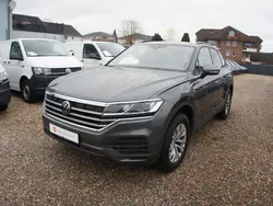Siliziumgrau metallic Gebraucht 2021 VW Touareg Basis SUV | 30.950 € (Superpreis)