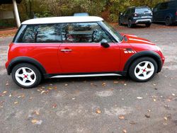 Rot Gebraucht 2004 Mini Cooper Kleinwagen | 2.750 €