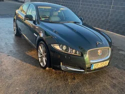 Grün Gebraucht 2014 Jaguar XF Limousine | 10.500 € (Fairer Preis)