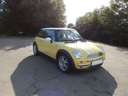 Gelb Gebraucht 2004 Mini Cooper Kleinwagen | 1.999 € (Fairer Preis)