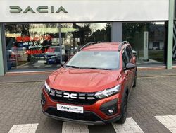 Braun Gebraucht 2023 Dacia Jogger Extreme Van / Kleinbus | 17.990 € (Fairer Preis)