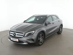 Grau Gebraucht 2016 Mercedes GLA200 Urban SUV | 18.720 € (Etwas zu teuer)