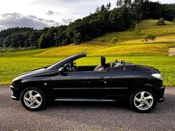 Schwarz Gebraucht 2004 Peugeot 206 CC Cabrio | 1.500 €