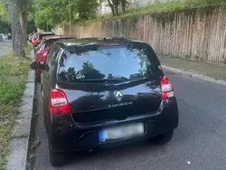 Schwarz Gebraucht 2011 Renault Twingo Kleinwagen | 2.000 €