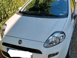 Weiß Gebraucht 2013 Fiat Punto Kleinwagen | 3.450 €