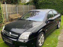 Schwarz Gebraucht 2003 Opel Vectra GTS Limousine | 2.300 € (Fairer Preis)