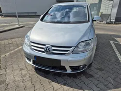 Silber Gebraucht 2005 VW Golf Plus Comfortline Van / Kleinbus | 4.950 € (Etwas zu teuer)