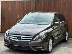 Braun Gebraucht 2014 Mercedes B180 Van / Kleinbus | 9.990 € (Guter Preis)