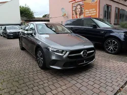 Grau Gebraucht 2020 Mercedes A180 Limousine | 21.490 € (Guter Preis)