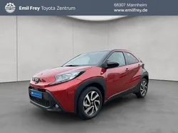 Chili red / night sky bl Neu 2025 Toyota Aygo Kleinwagen | 17.180 €