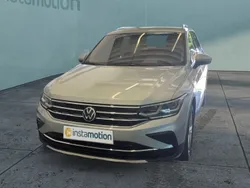 Silber Gebraucht 2022 VW Tiguan Elegance SUV | 33.050 € (Fairer Preis)