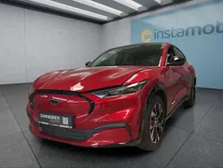 Rot Neu 2025 Ford Mustang Mach-E SUV | 59.149 € (Etwas zu teuer)