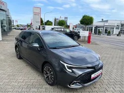 Grau Gebraucht 2023 Toyota Corolla Team Kombi | 28.970 € (Fairer Preis)
