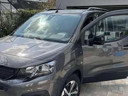 Grau Gebraucht 2023 Peugeot e-Rifter GT Van / Kleinbus | 23.900 € (Fairer Preis)