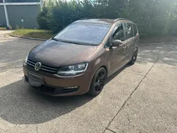 Braun Gebraucht 2011 VW Sharan Van / Kleinbus | 12.200 € (Teuer)