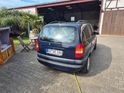Blau Gebraucht 1999 Opel Zafira Van / Kleinbus | 1.200 €