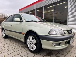 Grün Gebraucht 1998 Toyota Avensis Sol Limousine | 2.499 € (Guter Preis)