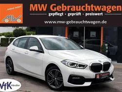 Weiß Gebraucht 2021 BMW 118 Sport Line Kleinwagen | 24.290 € (Teuer)