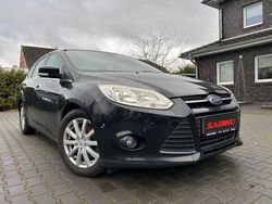 Schwarz Gebraucht 2011 Ford Focus Titanium Kombi | 3.950 € (Guter Preis)