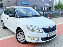Weiß Gebraucht 2014 Skoda Fabia Cool Edition Kleinwagen | 6.450 € (Fairer Preis)