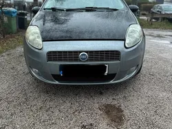 Schwarz Gebraucht 2009 Fiat Grande Punto Kleinwagen | 2.200 € (Fairer Preis)