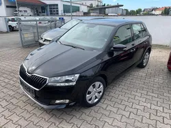 Schwarz Gebraucht 2021 Skoda Fabia Ambition Limousine | 15.990 € (Fairer Preis)