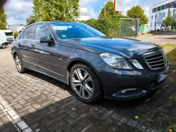 Grau Gebraucht 2010 Mercedes E200 Avantgarde Limousine | 9.600 € (Fairer Preis)