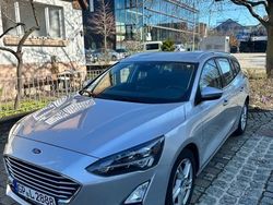 Silber Gebraucht 2020 Ford Focus Titanium Kombi | 15.700 € (Fairer Preis)