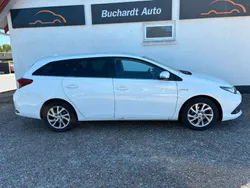 Weiß Gebraucht 2017 Toyota Auris Touring Sports Comfort Kombi | 10.800 € (Superpreis)