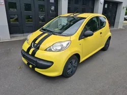 Gelb Gebraucht 2008 Peugeot 107 Kleinwagen | 1.200 € (Fairer Preis)