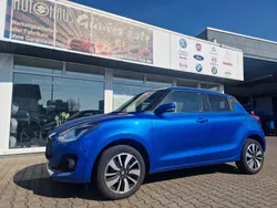 Blau Gebraucht 2017 Suzuki Swift Kleinwagen | 11.100 € (Etwas zu teuer)