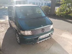 Grün Gebraucht 2001 Mercedes Vito Van / Kleinbus | 7.499 €