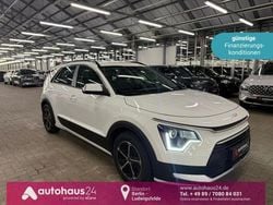 Weiß Gebraucht 2022 Kia Niro Edition 7 SUV | 22.550 € (Superpreis)