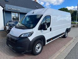 Eisweiß Gebraucht 2024 Peugeot Boxer Van | 29.880 € (Fairer Preis)