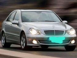 Grau Gebraucht 2004 Mercedes 180 Limousine | 2.500 €