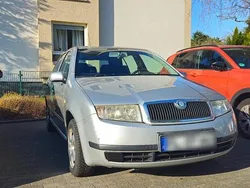 Silber Gebraucht 2004 Skoda Fabia Kleinwagen | 1.800 € (Etwas zu teuer)