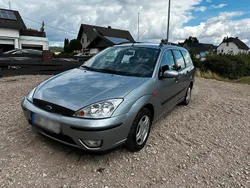 Silber Gebraucht 2003 Ford Focus Kombi | 899 € (Guter Preis)