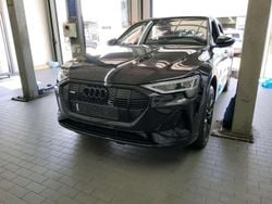 Mythosschwarz metallic Gebraucht 2022 Audi e-tron Black Edition SUV | 36.555 € (Superpreis)